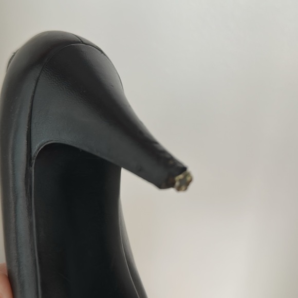 * Chanel Black Leather Pumps Size 6. Gorgeous! - Picture 10 of 10